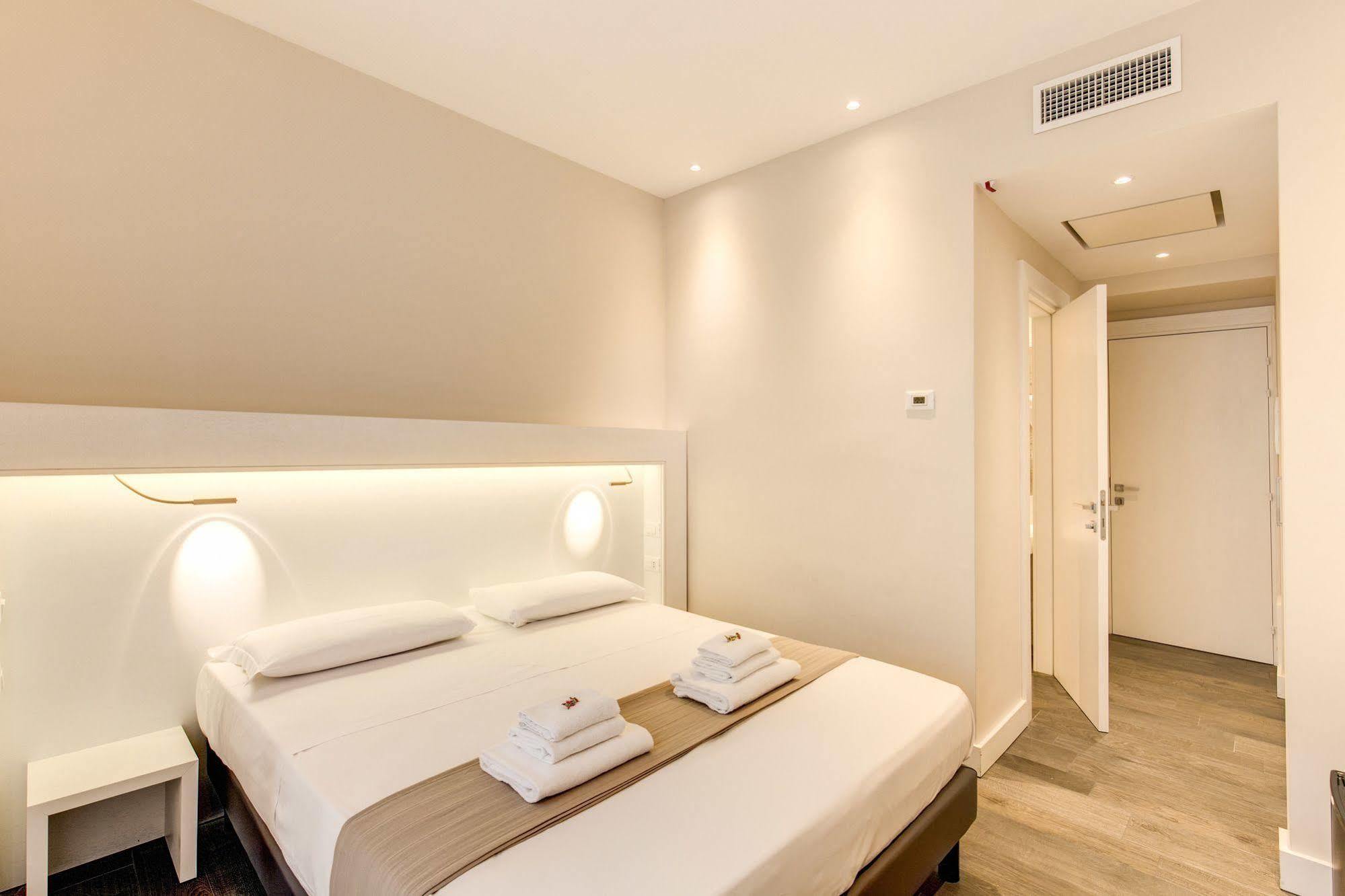 Bed & Breakfast Ecce 3*